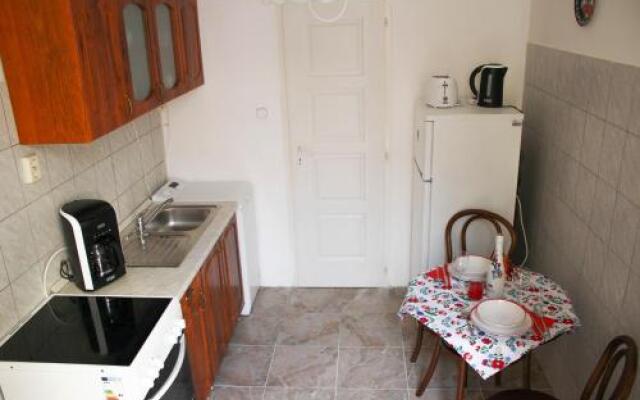 Little Hungary Apartment
