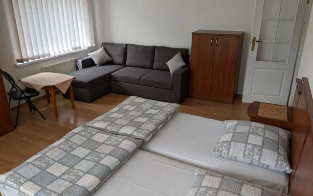 Pokoje Gościnne - Leśna 8