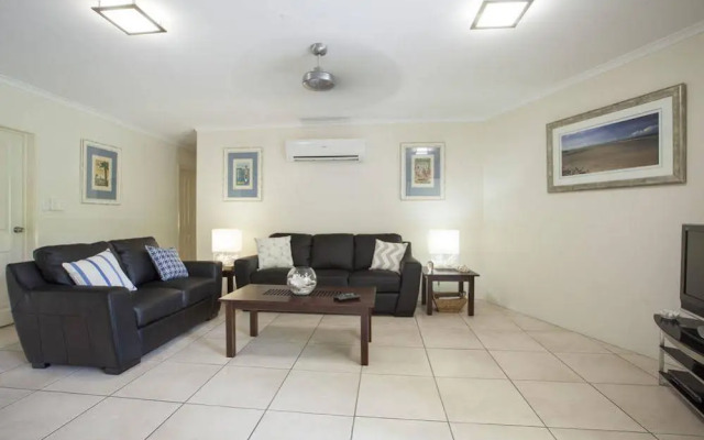 Seascape Holidays- Sands Resort