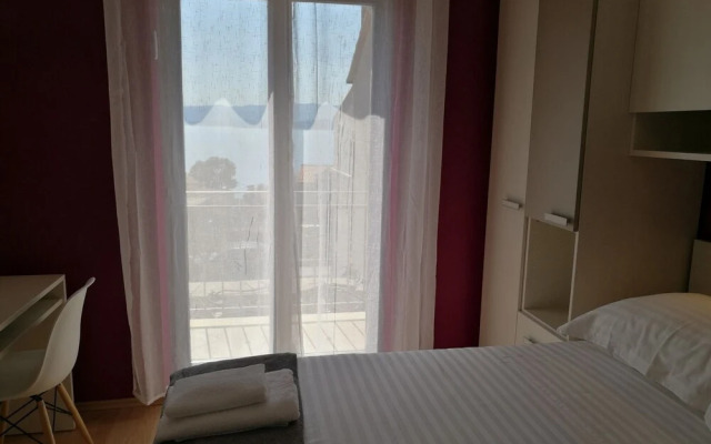 Ton - 200m From the sea - A2