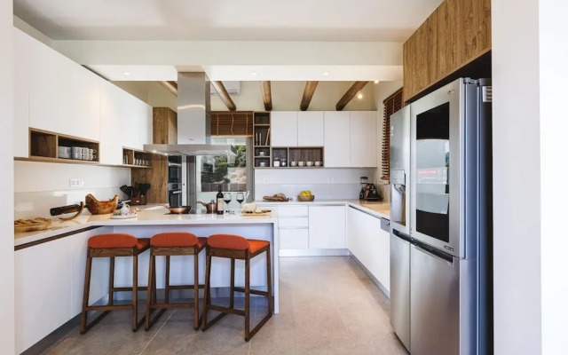 Villa Rizes Luxury in Maroulas
