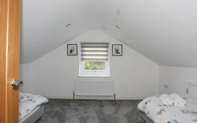 Clydfan, No 1 Trearddur Road