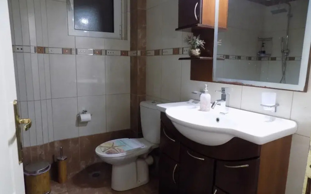 Natalys 2 Bd Gorgeous Apt in Volos