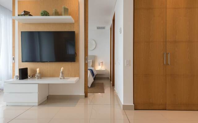 Classy 1 Bedroom Pool & Gym near Downtown