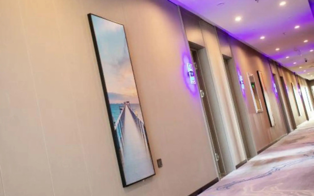 Huayi Hotel