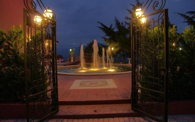 Kristall Palace Hotel