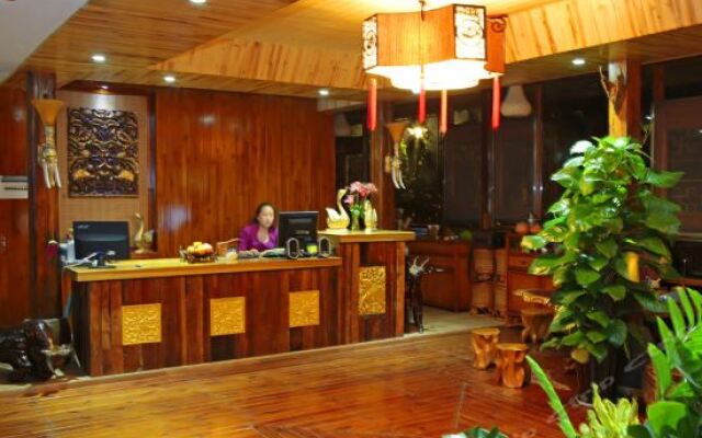 Xishuangbanna Yunxi Li Inn (Star Night Market)