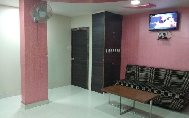 JK Rooms 128 Hotel RR