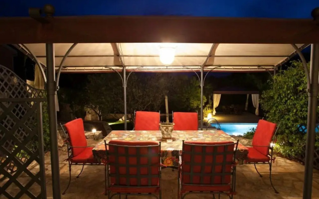 House of Olives Comfortable Holiday Residence