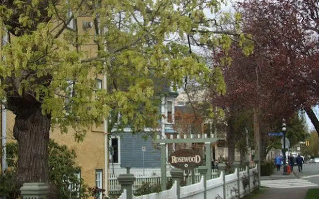 Rosewood Inn