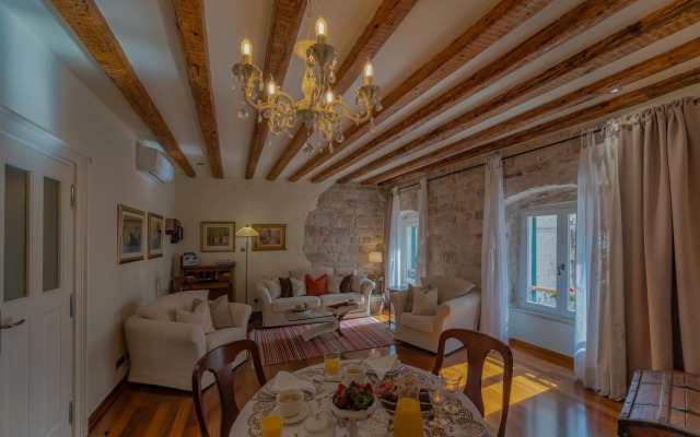 Old Square "Stone Pearl"