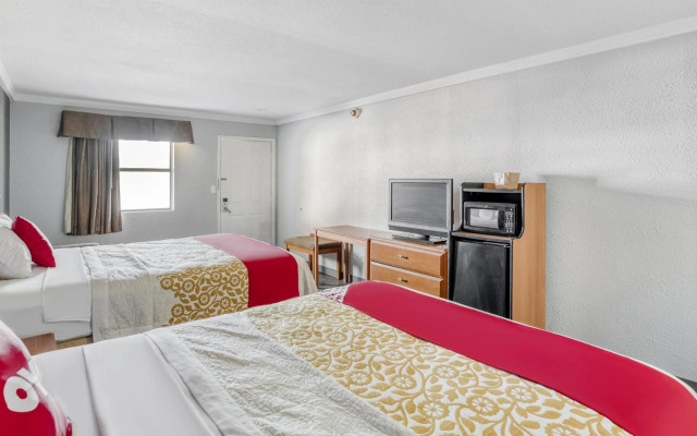 OYO Hotel Pineville LA Hwy 165