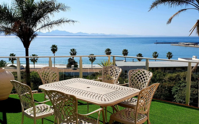 Blue Water Bay Holiday House