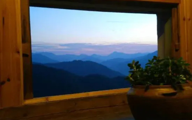 Xiuning Muli Hong Rhododendron Inn