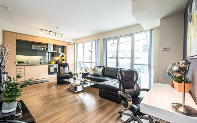 QuickStay - Ultra Luxury on Front St. (Union Station)