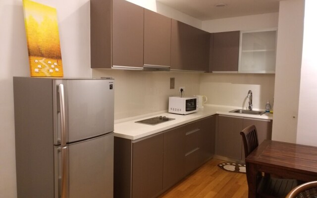 Regalia Residence @ KLCC View Sky Pool by MC