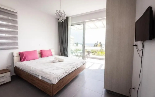 Remarkable 3-bed House in Paralimni