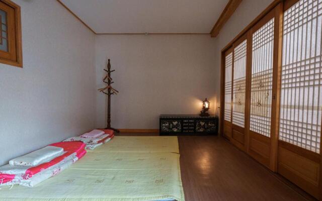 Aega Hanok Guesthouse