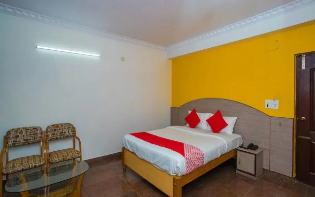 OYO 16123 Chandana Deluxe