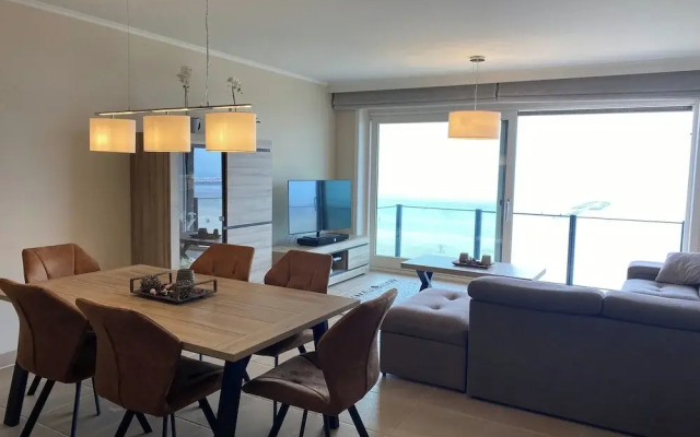 Apartment in Nieuwpoort by the Beach