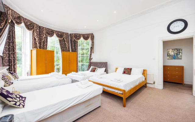 London City Premium Apartment with Parking