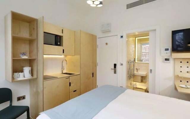 Exhibition Court Hotel 3