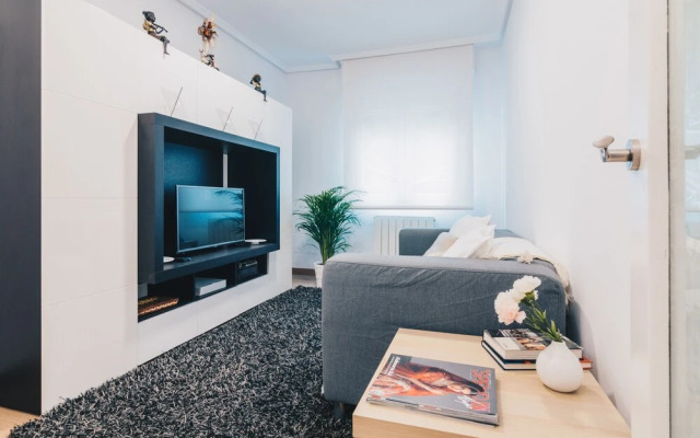 Olabe by People Rentals