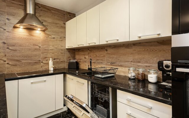 Apartment Brzozowa Krakow by Renters