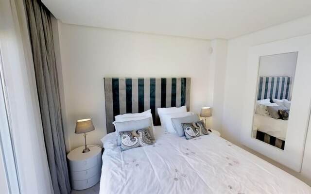 Outstanding Penthouse Near Puerto Banus