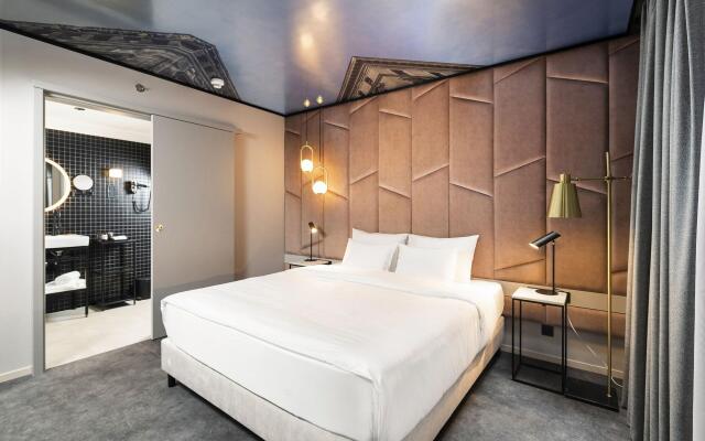 Three Corners Downtown Hotel