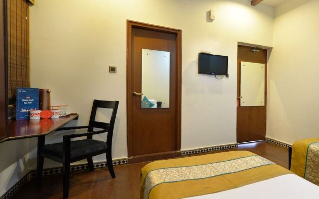 OYO Flagship 2207 Hotel Transit