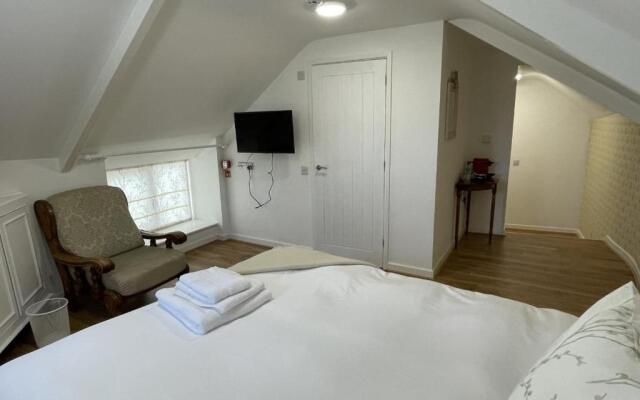 Jt Abergwaun Hotel