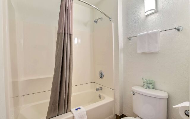 Motel 6 Oakland Airport