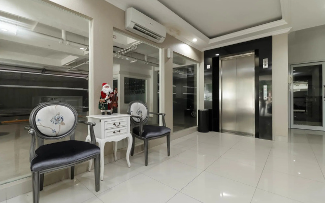RedDoorz Plus @ Setiabudi Barat – Lobby – Jakarta