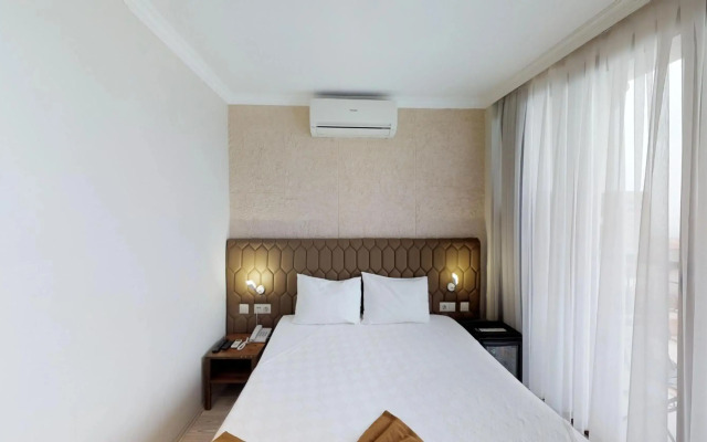 Patron Hotel