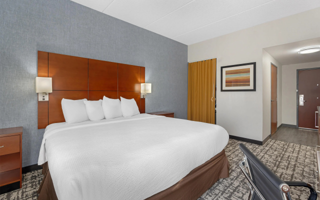 Best Western Plus Fresno Airport Hotel