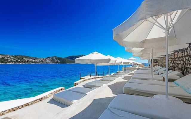 Kalkan Saray Suites - Adults Only