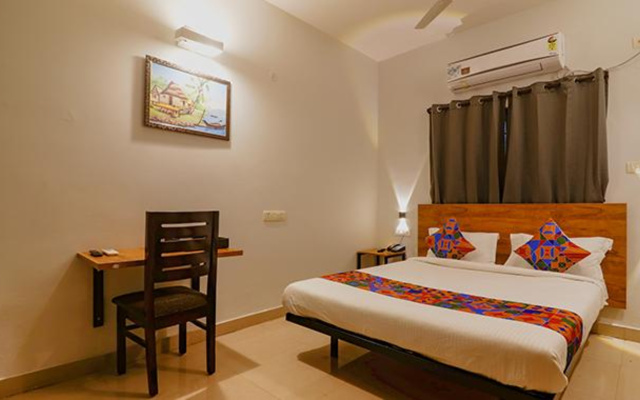 FabHotel Frenotel - Madhapur
