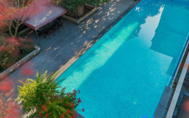 Hangzhou Tonglu Xiruida Silk Resort Hotel – Pool – Hangzhou