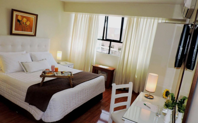 Epiqus Hotel