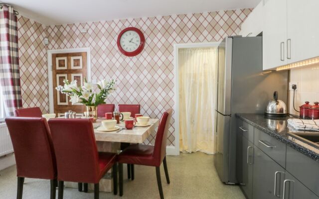 25 Springvale
