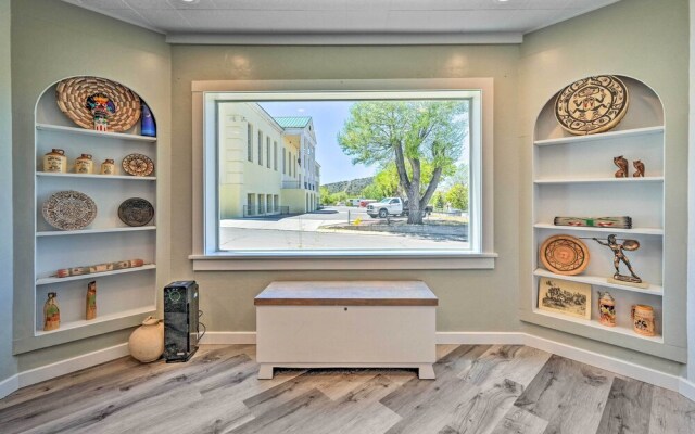 Stylish Basecamp 6850' Near Downtown Williams!