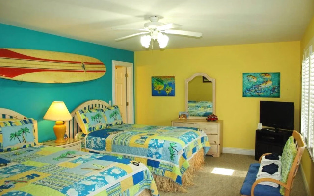 Spinnaker Village 27 5 Br home by RedAwning