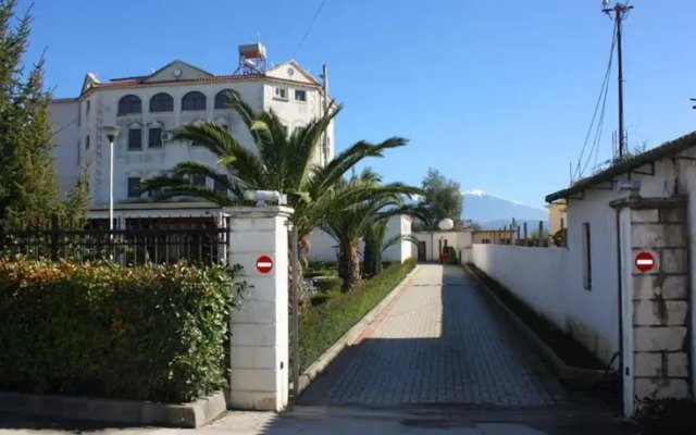 Guesthouse Familja
