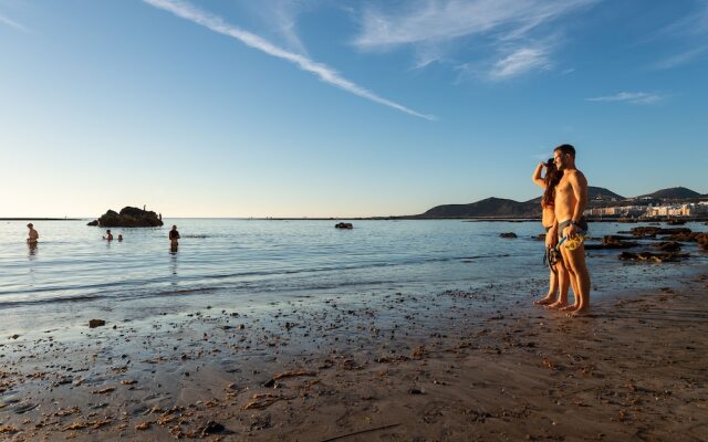 FRONT LINE SUITE BEACH by Living Las Canteras