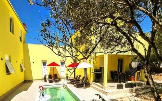 Luxury Villa Gaby With Heated Pool