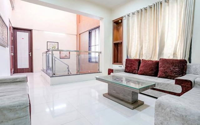 Fabhotel Rudra Residency