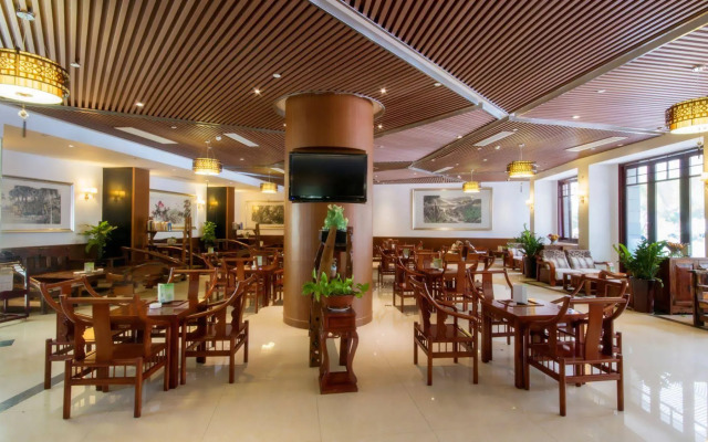 Orient Bay-View Hotel
