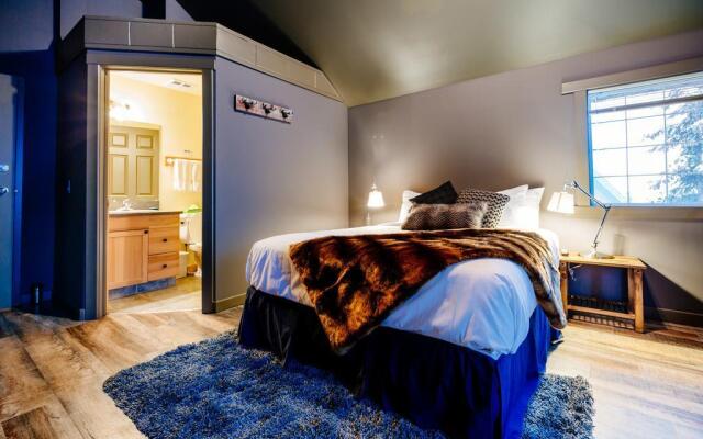 Creekside Villa