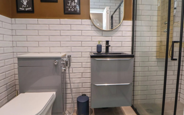 The Cloud House @ Upton by Chester 